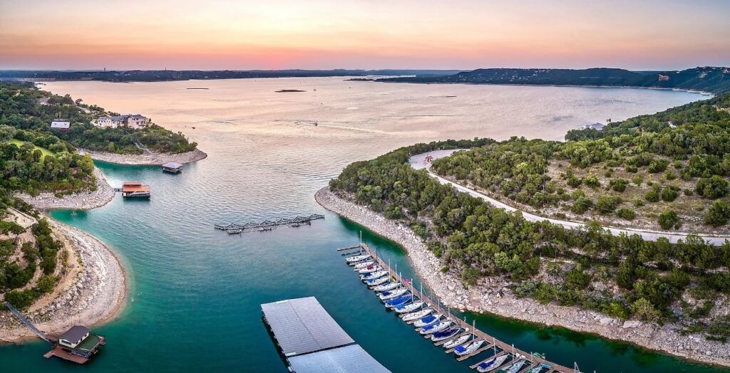 Lake Travis Austin Vacation getaway